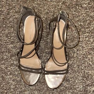 Christian Siriano taupe dressy heel